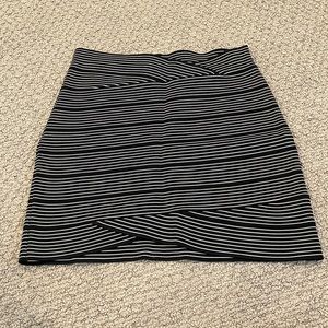 BCBG Maxazria striped skirt. Size M.